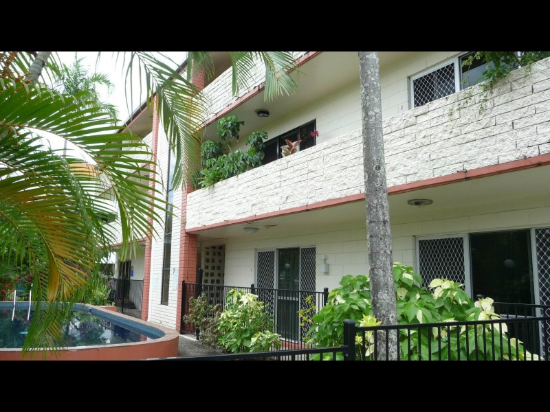10/284 Lake Street, Cairns QLD 4870