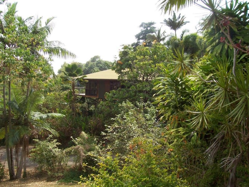 9-11 Cochrane, Stratford QLD 4870