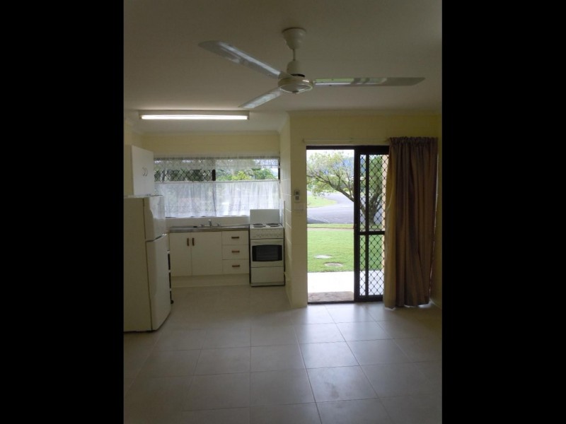 20/6 Hector Close, Westcourt QLD 4870