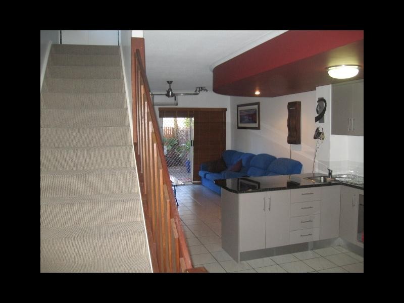 23 2-5 Marella Close, Manoora QLD 4870