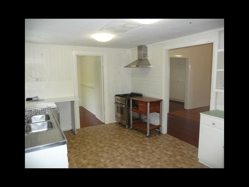 37 Mason Street, Stratford QLD 4870