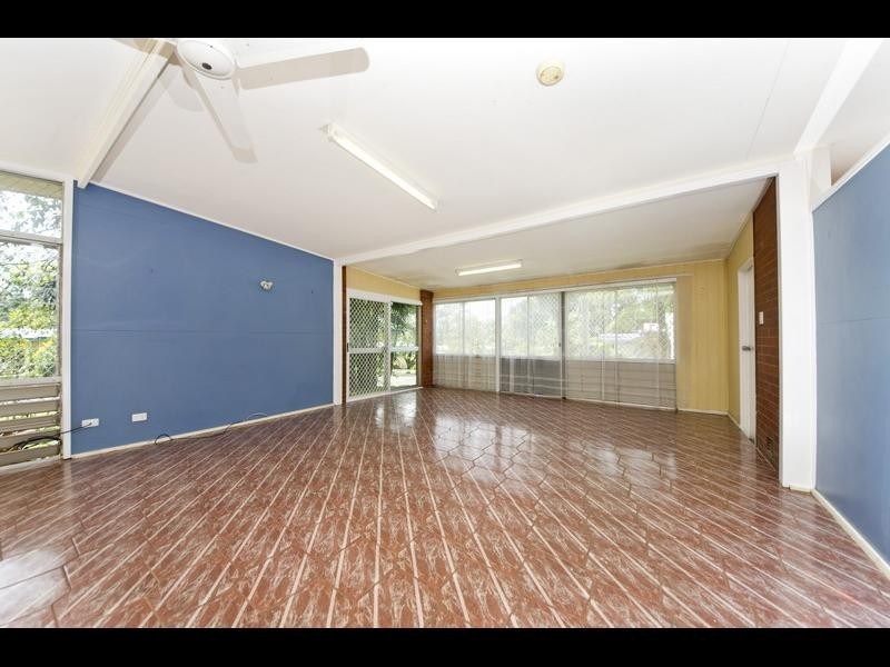 85 Upper Miles Street, Manoora QLD 4870