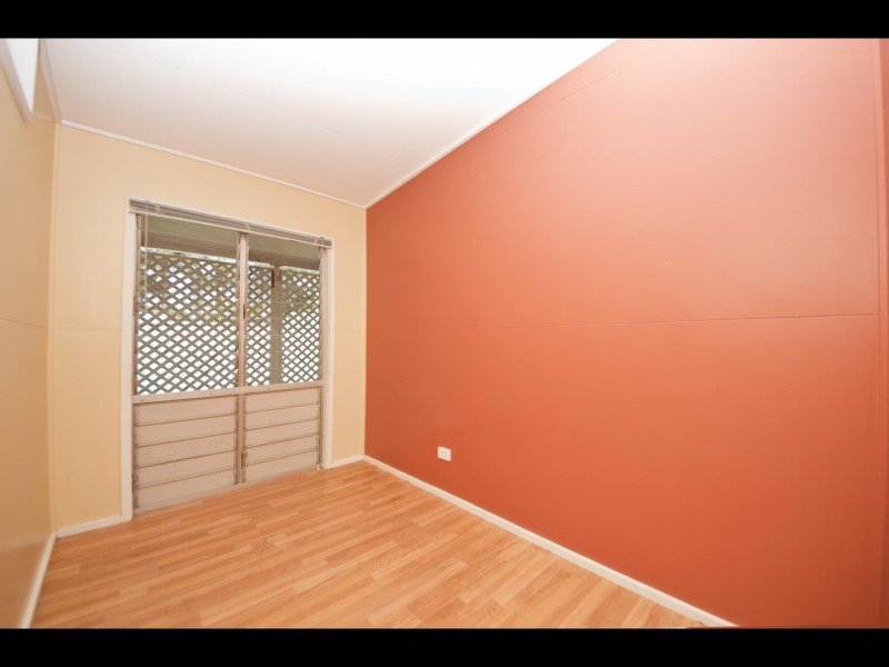 85 Upper Miles Street, Manoora QLD 4870
