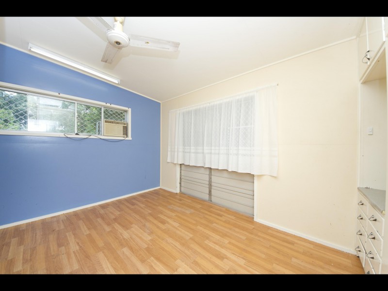 85 Upper Miles Street, Manoora QLD 4870