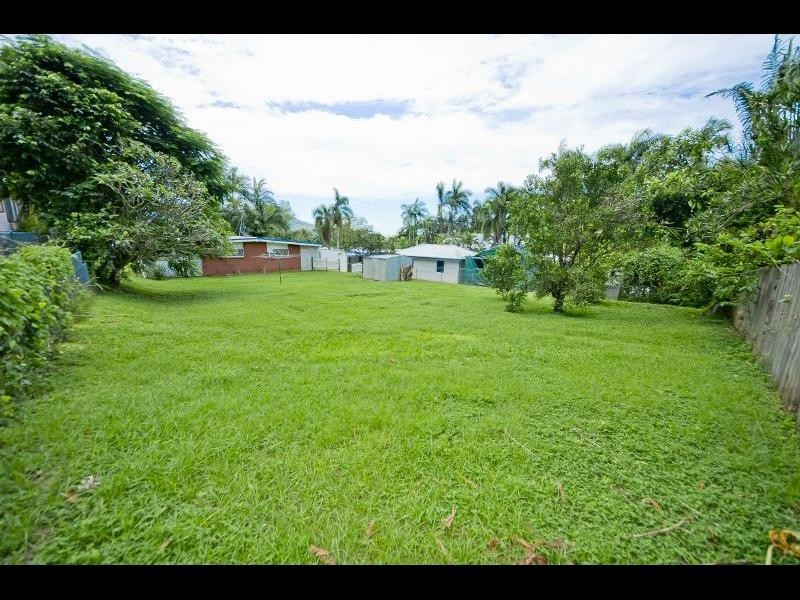 85 Upper Miles Street, Manoora QLD 4870