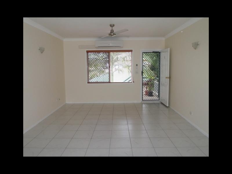 9/15 Springfield Crescent, Manoora QLD 4870