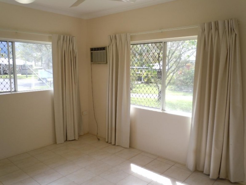 1/9 Deshon Street, Whitfield QLD 4870