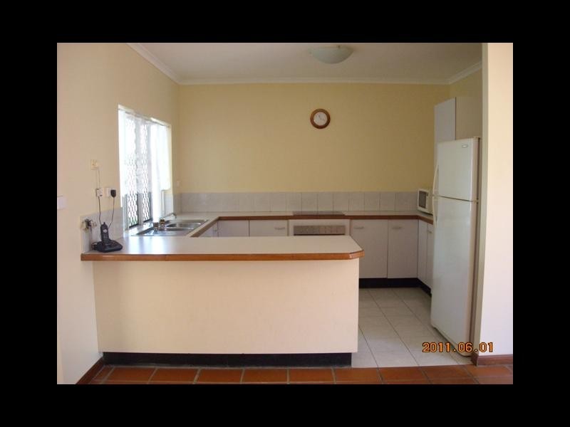 16 Ireland Crescent, Whitfield QLD 4870