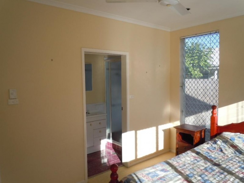 16 Ireland Crescent, Whitfield QLD 4870