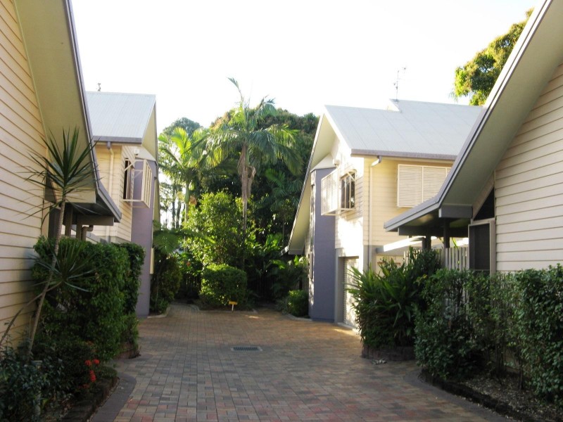 4/4 Vallely Street, Freshwater QLD 4870