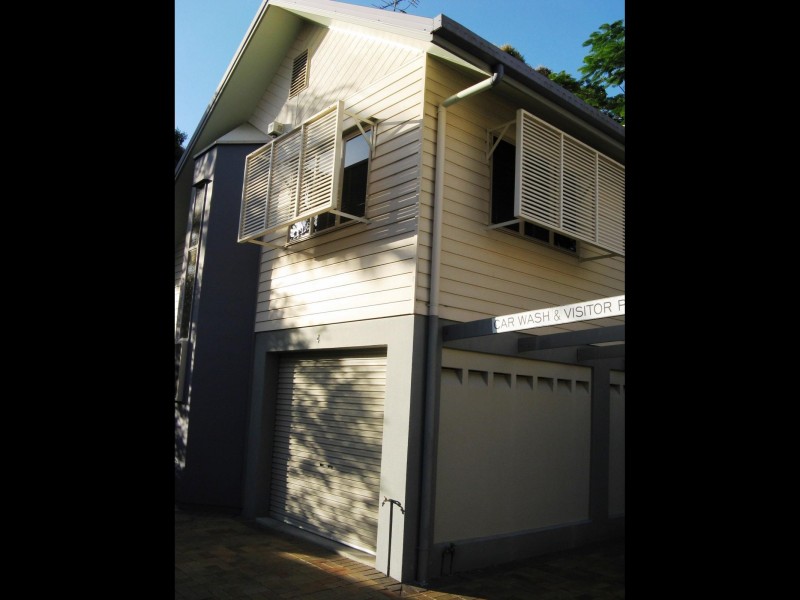 4/4 Vallely Street, Freshwater QLD 4870