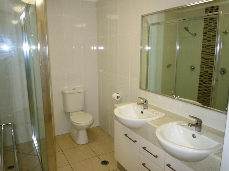 1/2 Cannon Street, Manunda QLD 4870