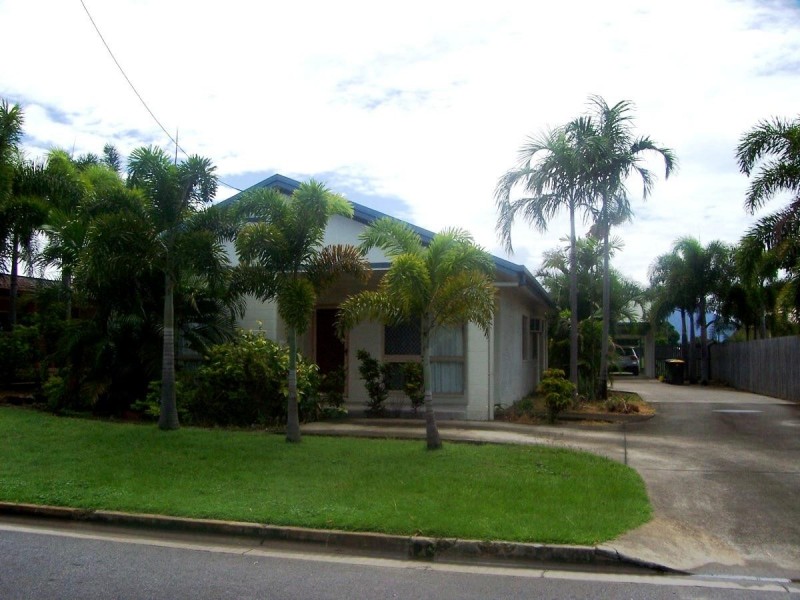 1/38 Clarke Street, Manunda QLD 4870