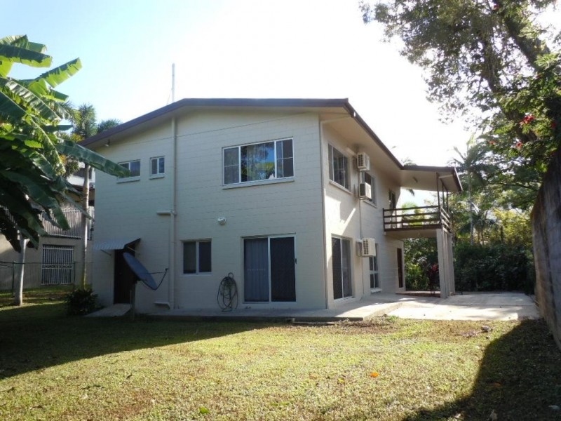 13 Slate Close, Brinsmead QLD 4870