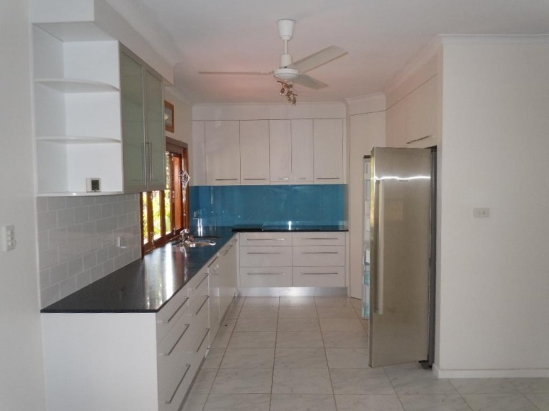 9 MONTROSE STREET, Edge Hill QLD 4870