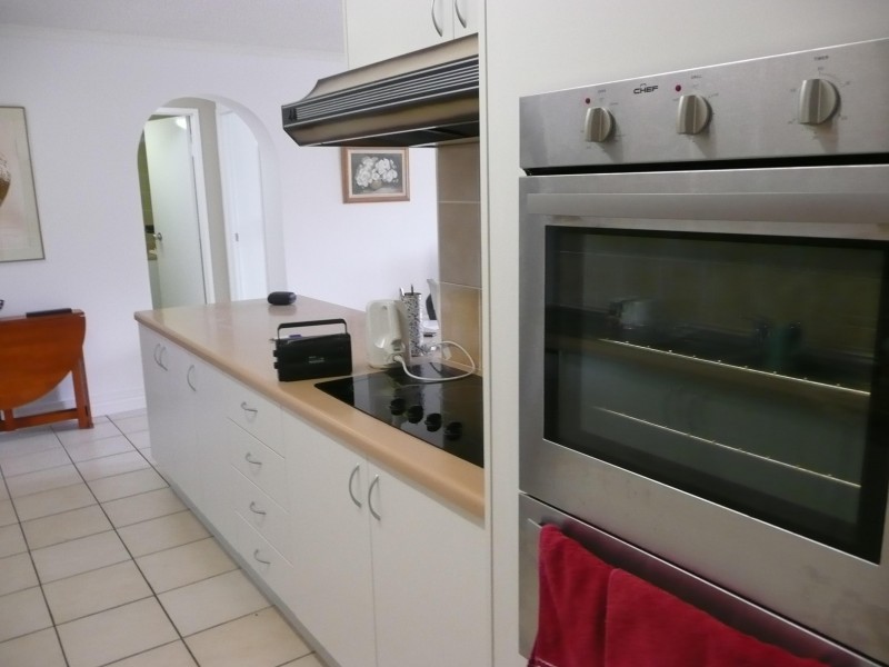 7/107 The Esplanade, Cairns QLD 4870