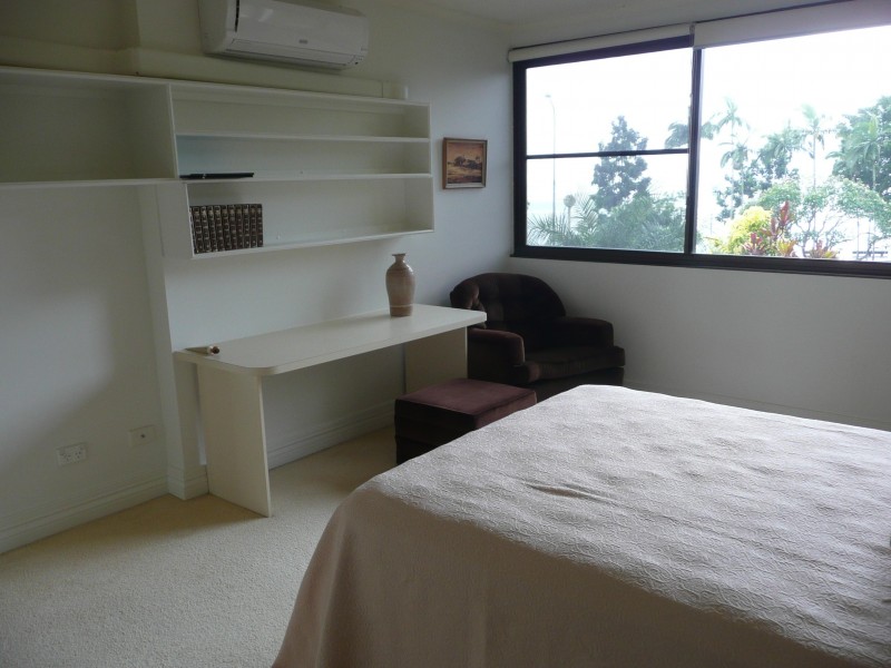 7/107 The Esplanade, Cairns QLD 4870