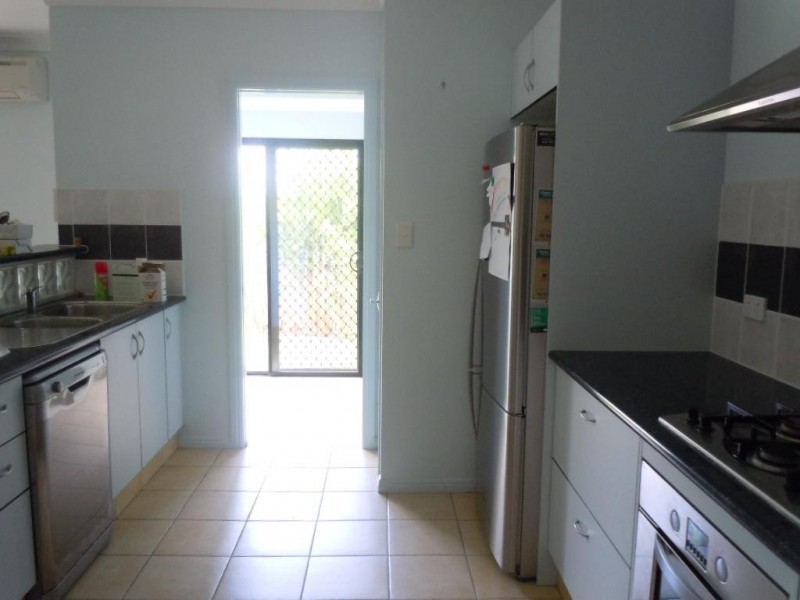 7 Tradewinds Close, Redlynch QLD 4870