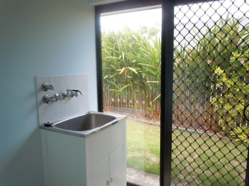 7 Tradewinds Close, Redlynch QLD 4870