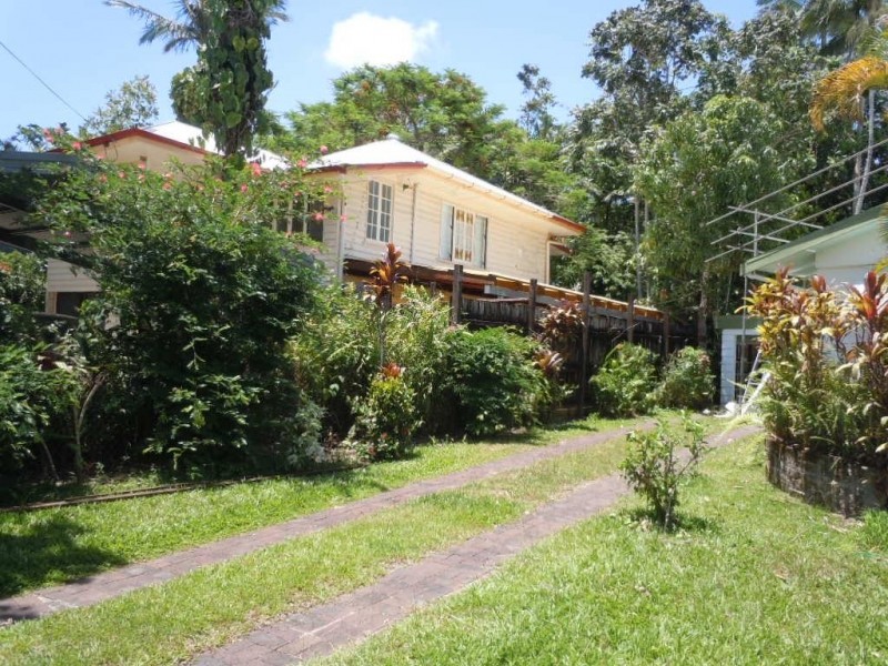 7 Fulton Close, Whitfield QLD 4870