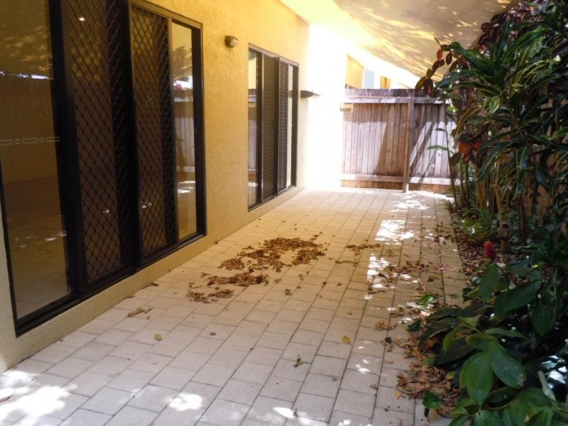 4/24 Old Smithfield Road, Freshwater QLD 4870