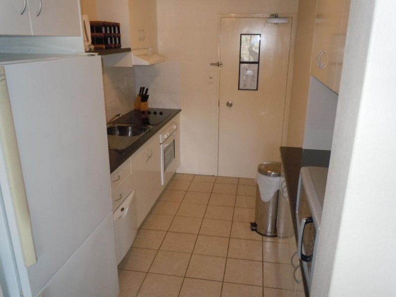 23/239 Lake Street, Cairns North QLD 4870