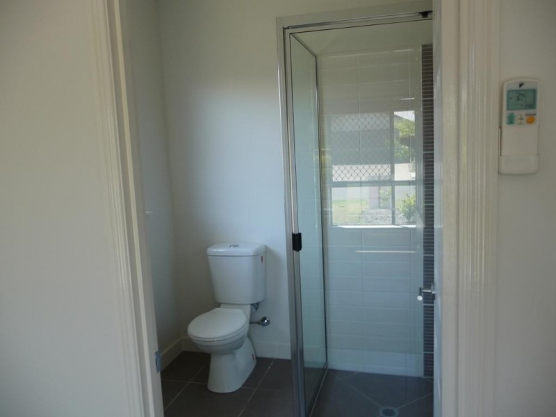 18 Angor Road, Trinity Park QLD 4879