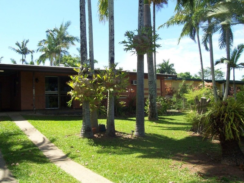 3 Arrunga Close, Woree QLD 4868