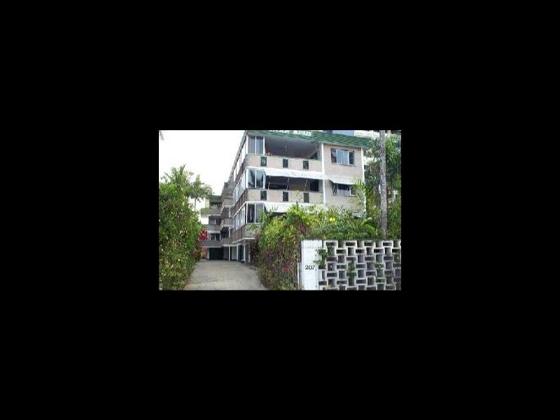 2/207 Abbott Street, Cairns QLD 4870