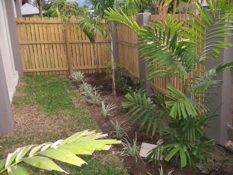 201/2-8 Centenary Close, Manoora QLD 4870