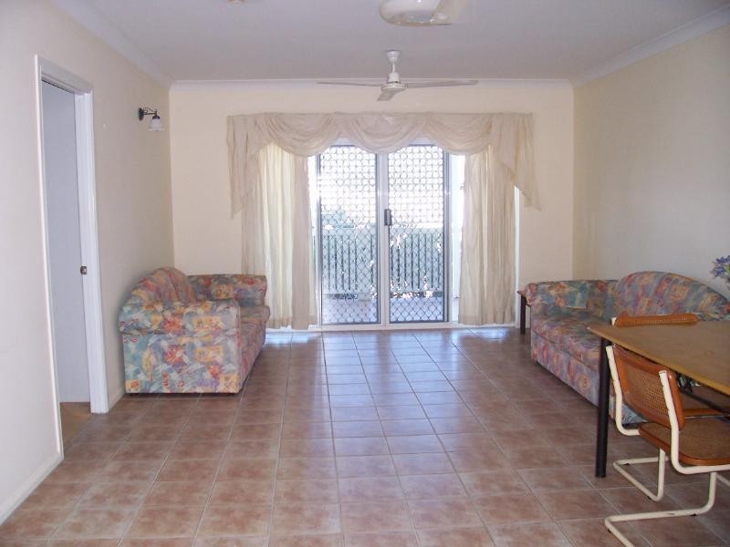 13/8 Clare Street, Parramatta Park QLD 4870