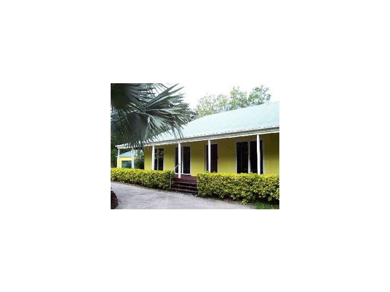 39 Clifton Road, Clifton Beach QLD 4879