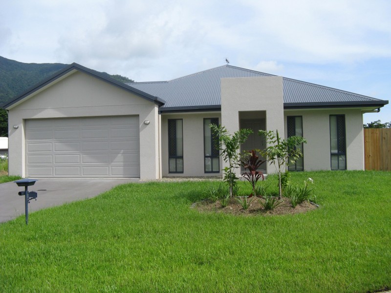 3 Daykin Close, Redlynch QLD 4870