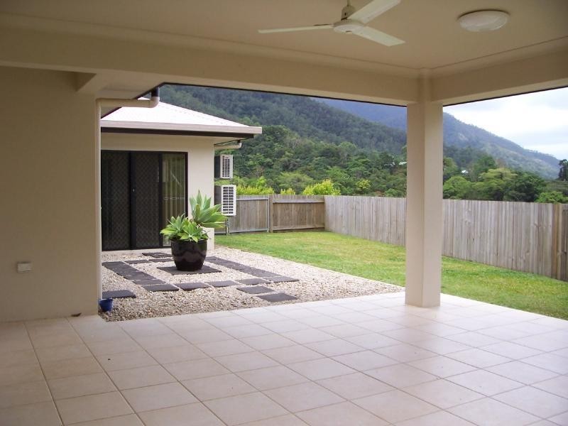 10 Ellie Banning Close, Redlynch QLD 4870