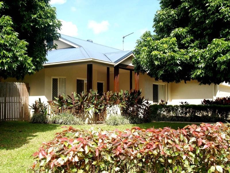 162 Gamburra Drive, Redlynch QLD 4870