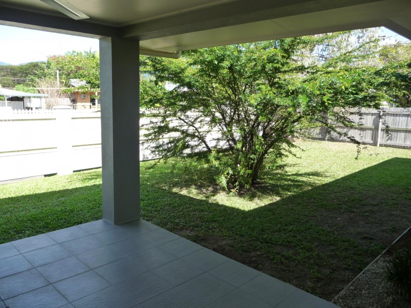 176 Greenslopes Street, Edge Hill QLD 4870