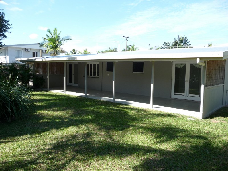 176 Greenslopes Street, Edge Hill QLD 4870