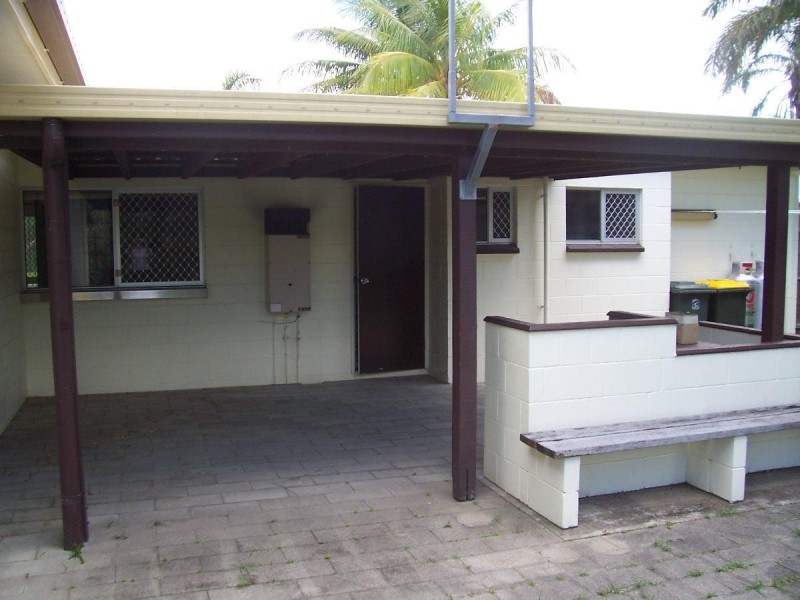 32 Ireland Crescent, Whitfield QLD 4870