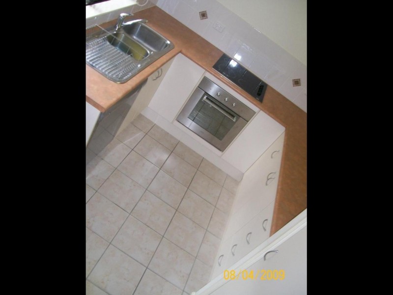 30/190-194 Irene Street, Mooroobool QLD 4870