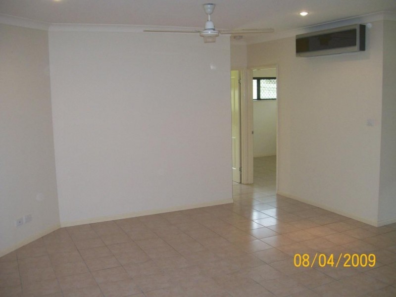 30/190-194 Irene Street, Mooroobool QLD 4870