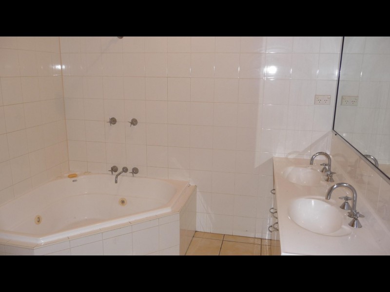 1 Kieta Close, Trinity Beach QLD 4879