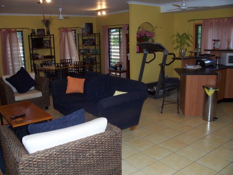 1 Kieta Close, Trinity Beach QLD 4879