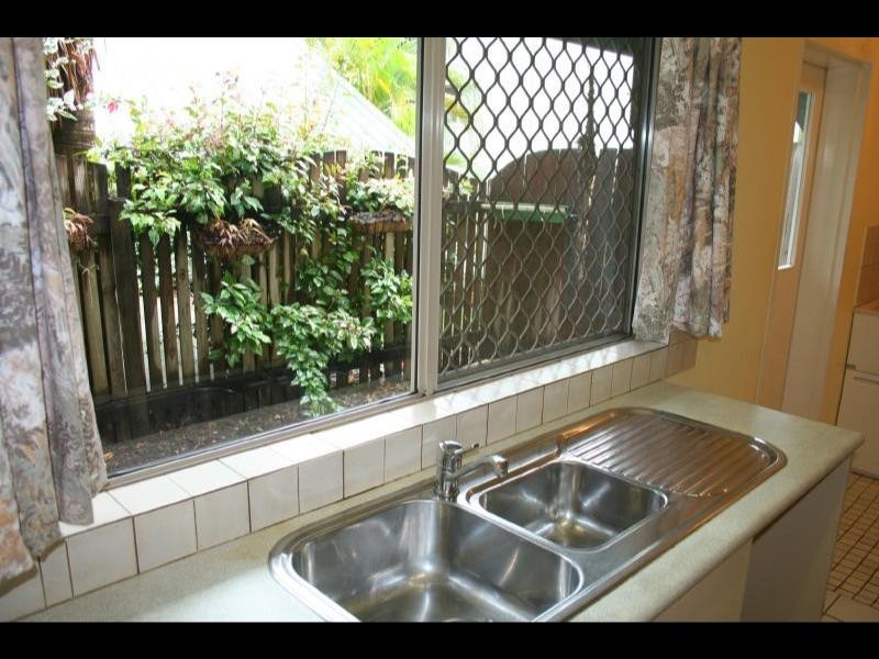 4/80 Old Smithfield Road, Freshwater QLD 4870