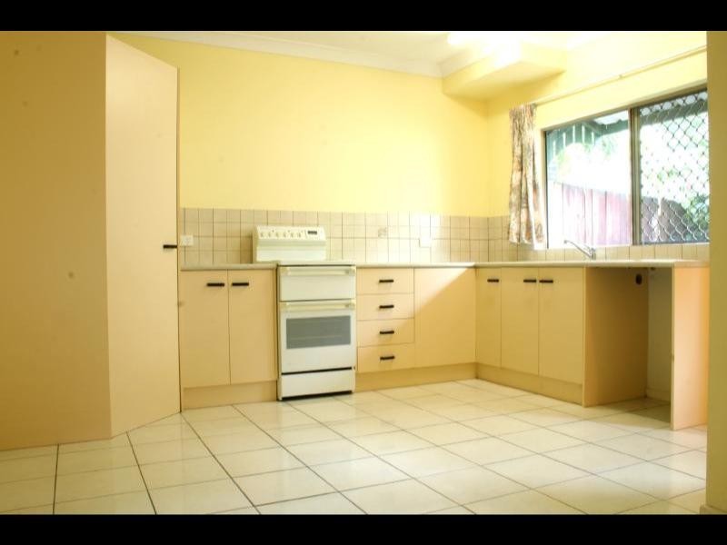 4/80 Old Smithfield Road, Freshwater QLD 4870