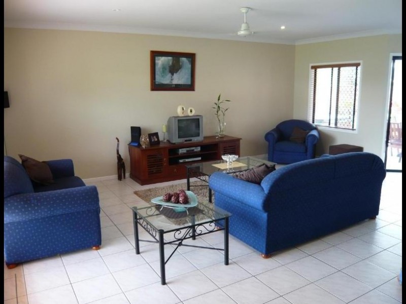 8 Warana Close, Kewarra Beach QLD 4879