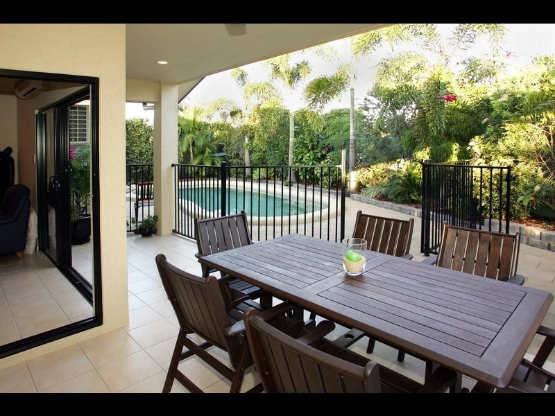 17 Cable Close, Kewarra Beach QLD 4879