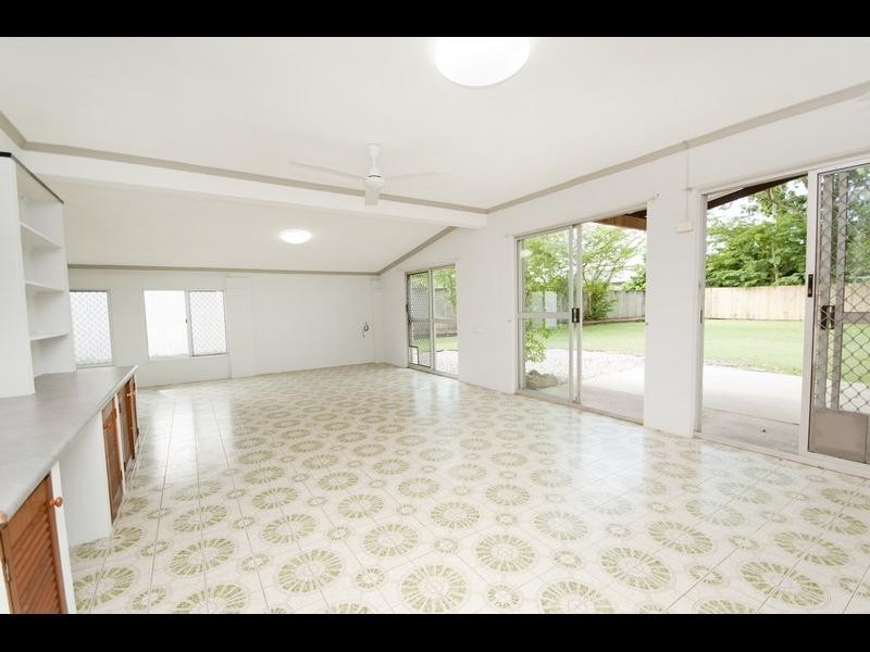 2/40 MacIlwraith Street, Manunda QLD 4870