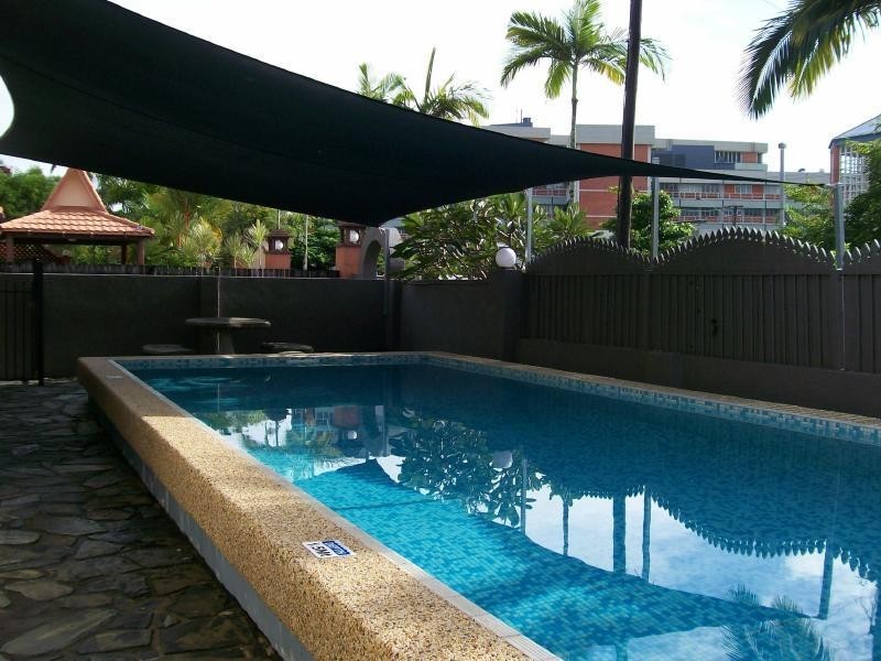 3/211 Lake Street, Cairns QLD 4870