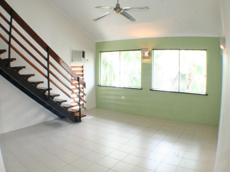 22/239 Lake Street, Cairns QLD 4870