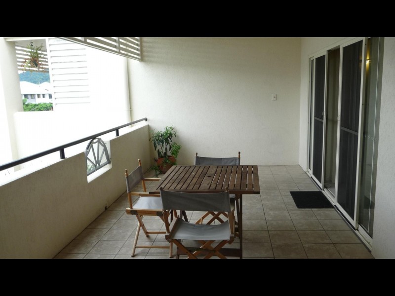 15/304 Lake Street, Cairns North QLD 4870